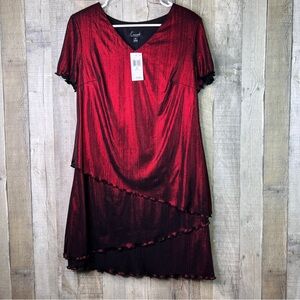 Connected Apparel Size 6 P Red Metallic Shimmer Short Sleeve V-Neck Swing Dress